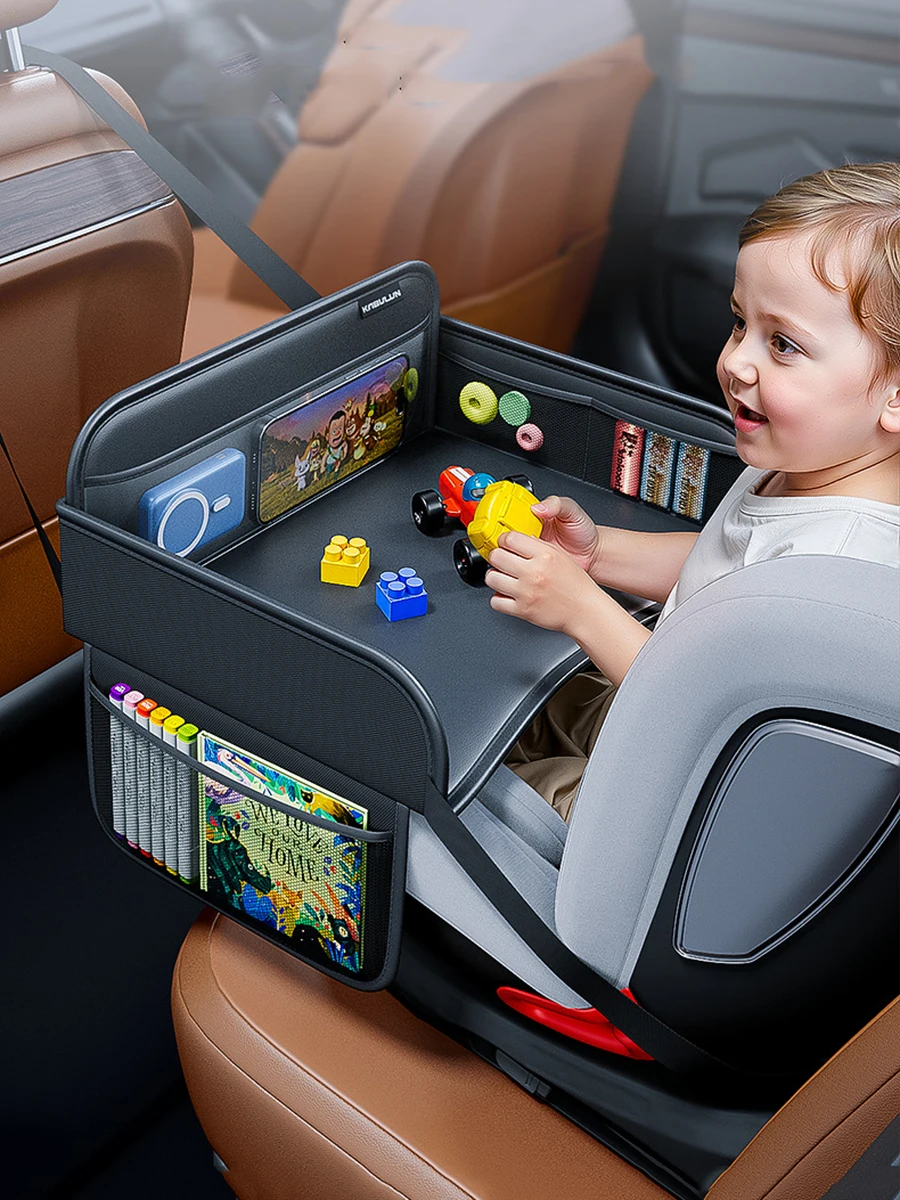 Mesa para niños en el auto