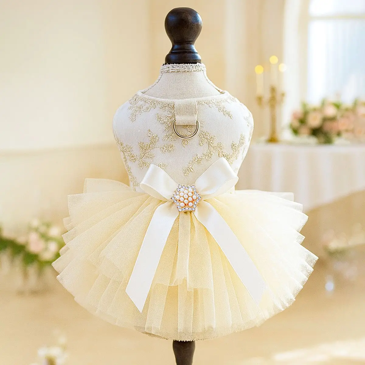 Detalle de la falda tutú en el vestido