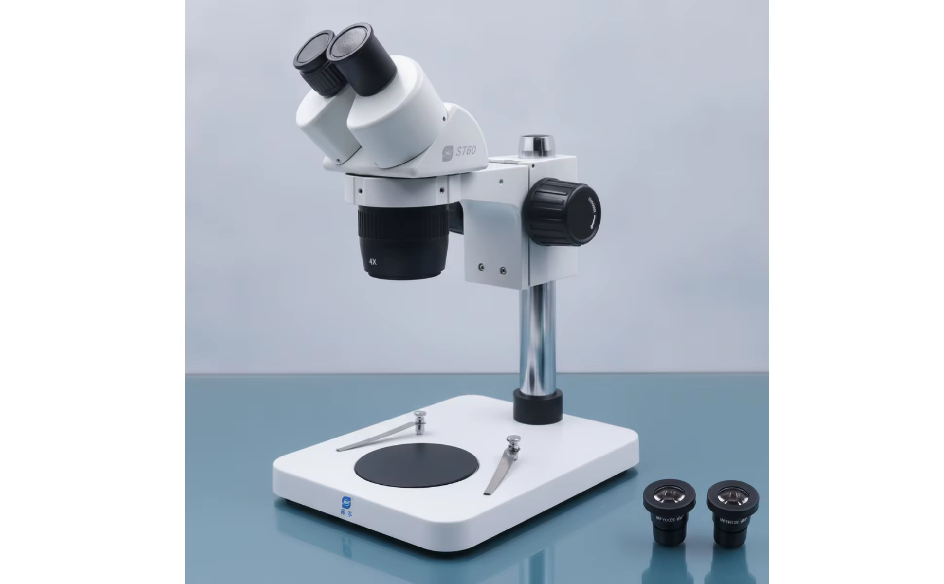 Base blanca estable del microscopio de mesa