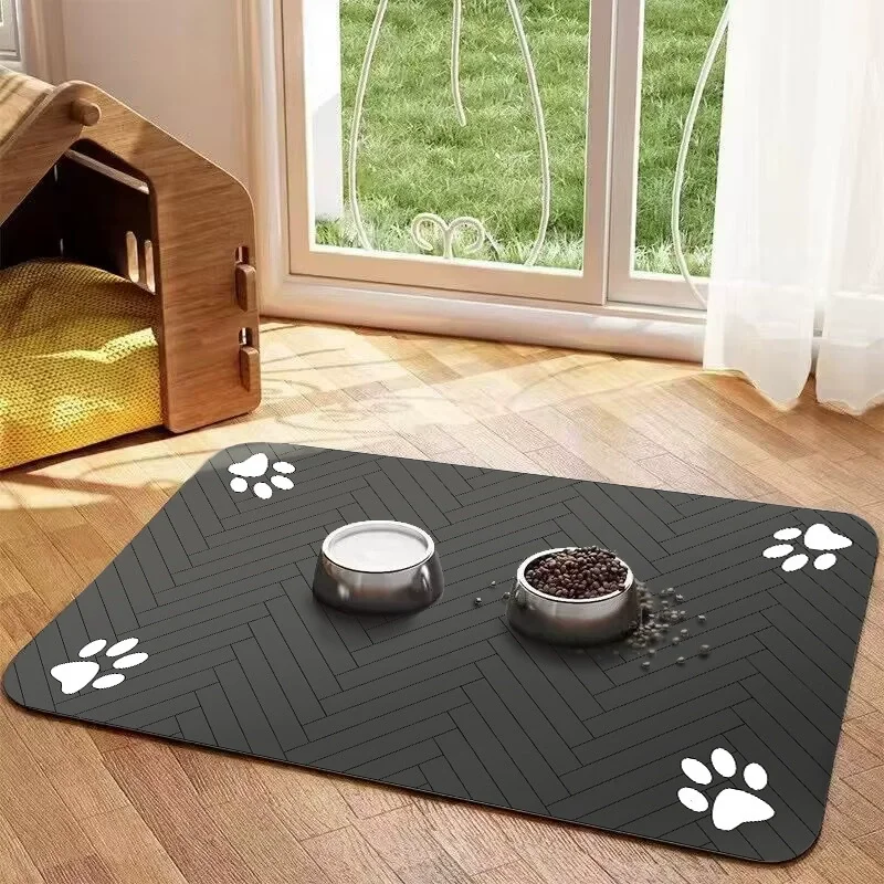 Tapete de alimentación con diseño de huella de pata