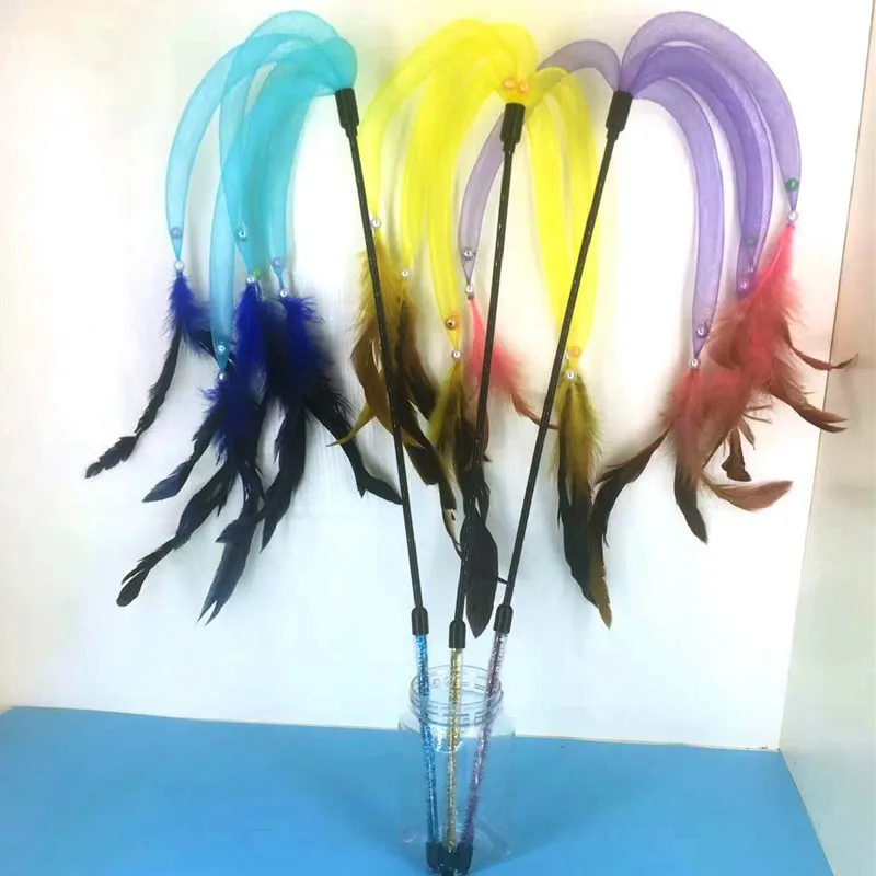Juguete rascador para gatos con plumas y campana - imagen 4