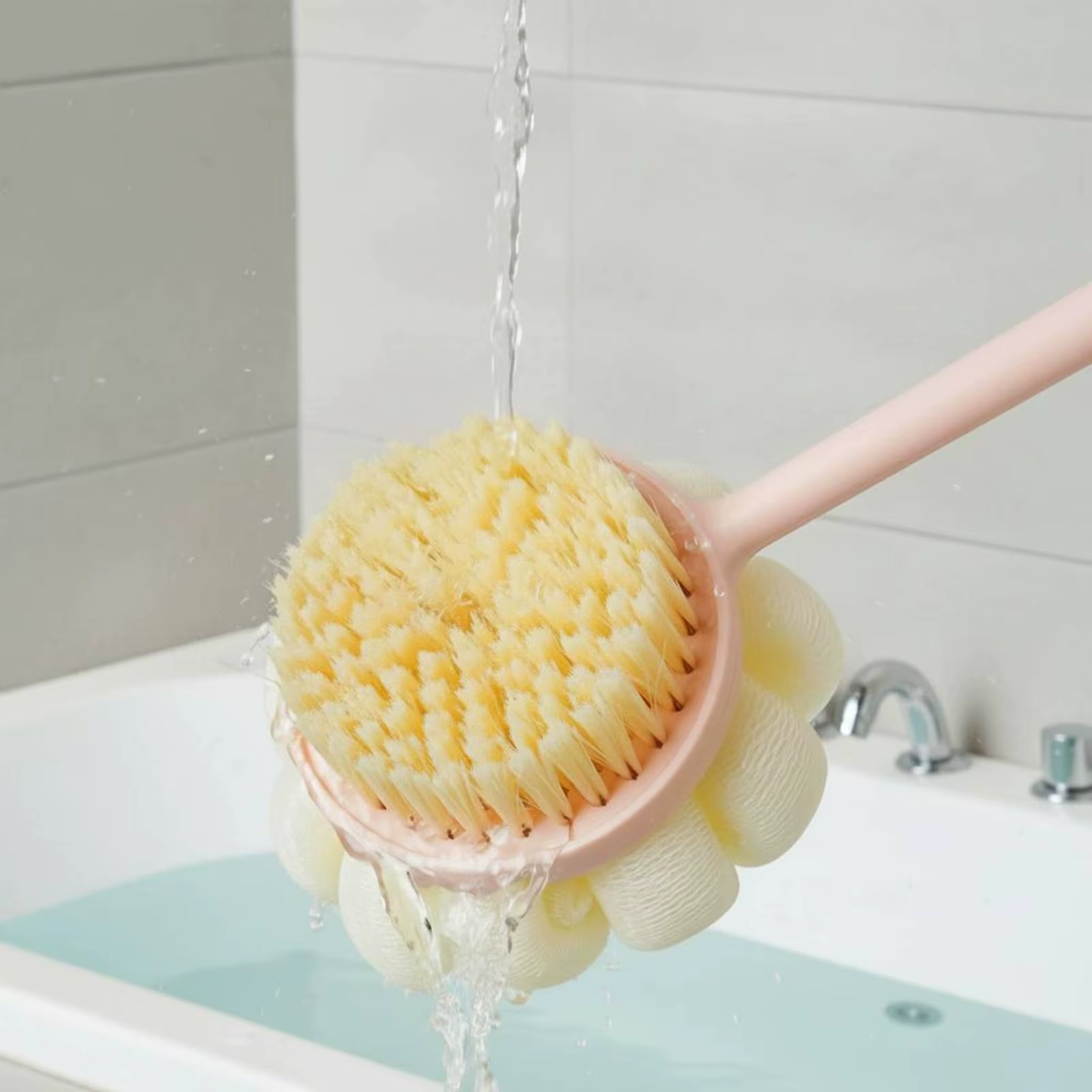 Cepillo de baño 2 en 1 para perros y gatos – Cerdas suaves - imagen 3