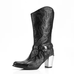 Botas cowboy para hombre y mujer con estampado animal y llamas