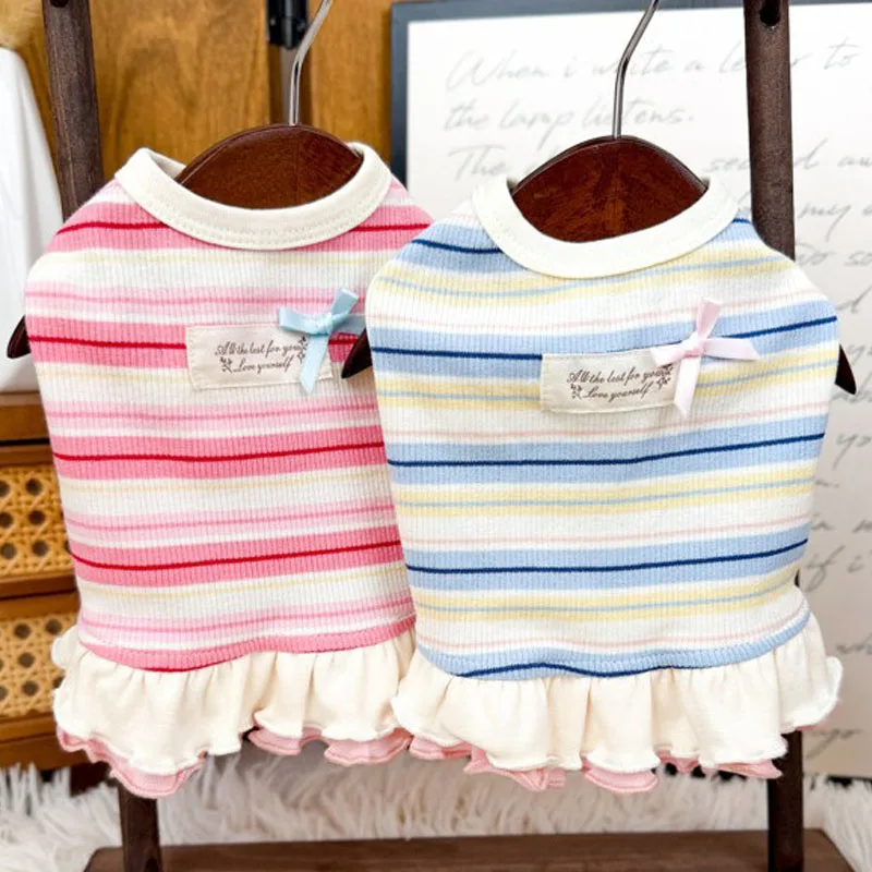 Vestido rosa para perro pequeño con capucha y falda