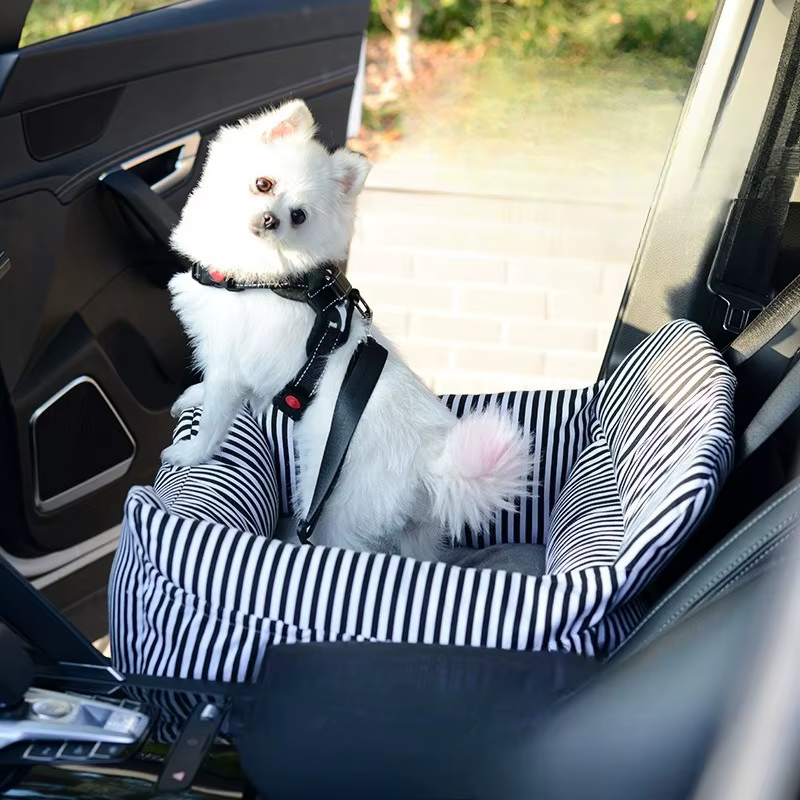 Cama de viaje lavable y extraíble para perros pequeños en el coche - imagen 5