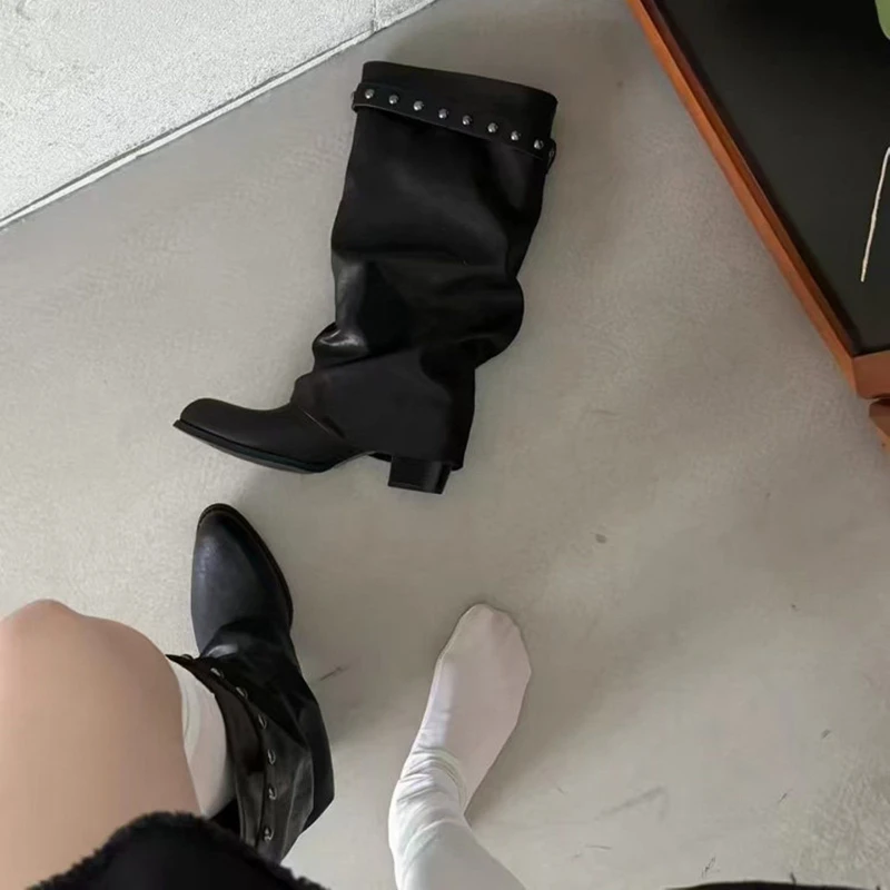Botas hasta la rodilla con tacón cuadrado y correa para mujer
