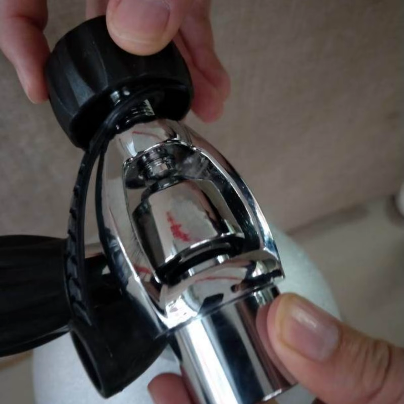 Adaptador inflado tanque buceo con tapa de seguridad - imagen 2