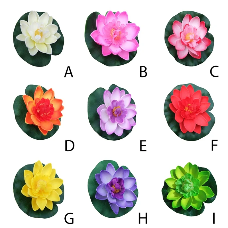 Loto flotante en fuente ornamental