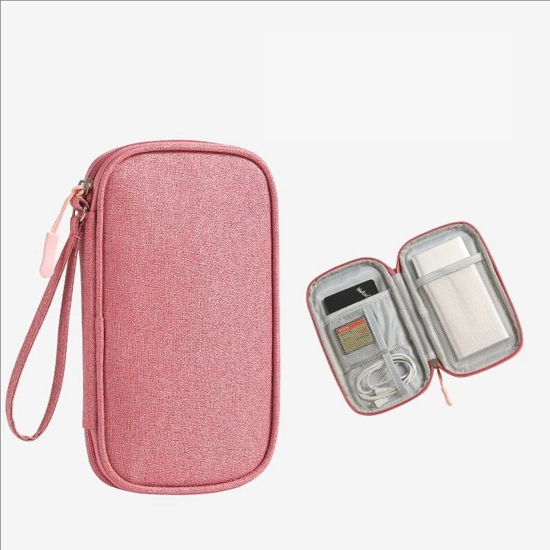 Bolsa plegada mostrando su tamaño compacto