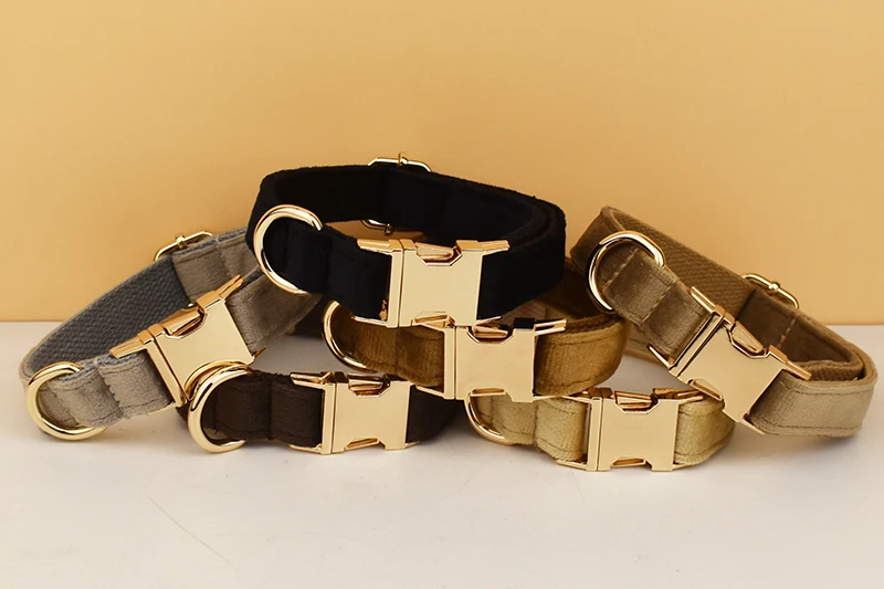 Accesorios metálicos y opciones de personalización