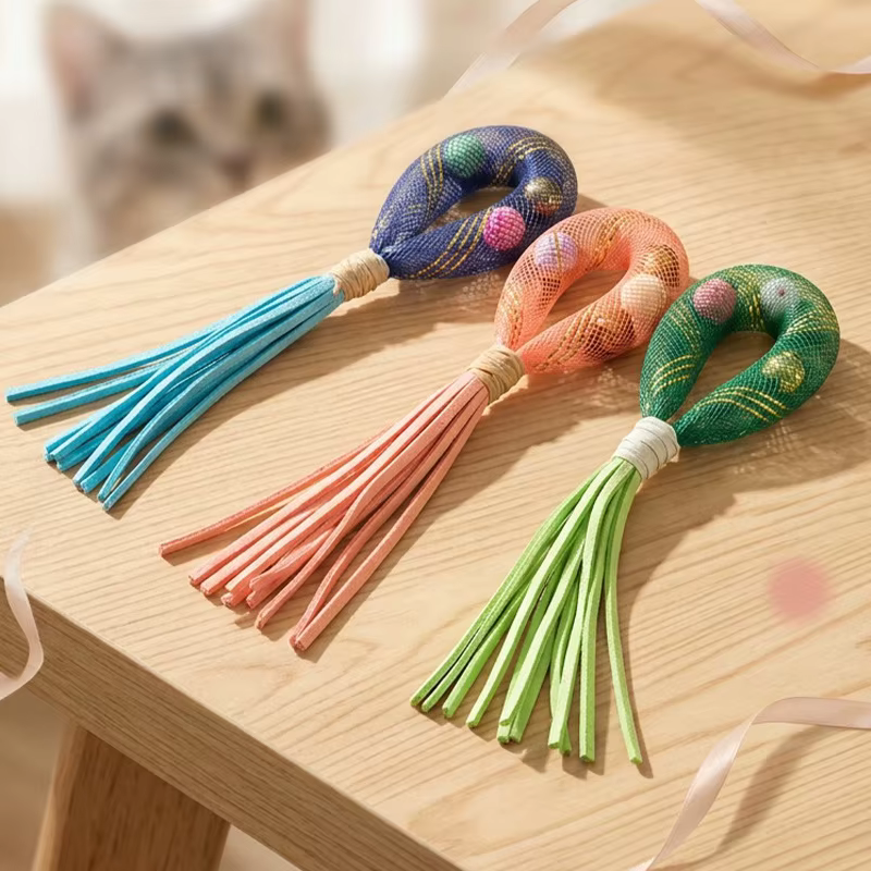Juguete con Borlas y Campana para Gatos – Plumas y Malla Interactivo - imagen 2