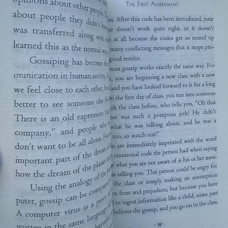 Detalle de la portada del libro Los cuatro acuerdos