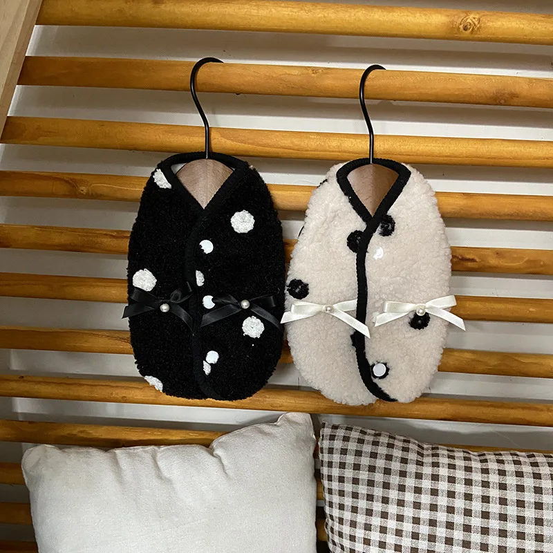 Traje para parejas de perros y dueños