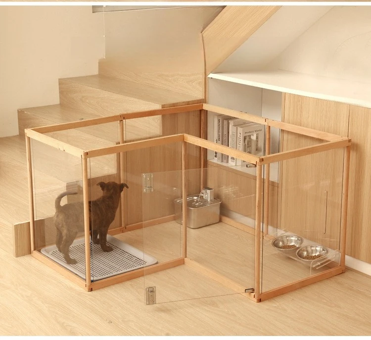 Valla transparente montada en salón