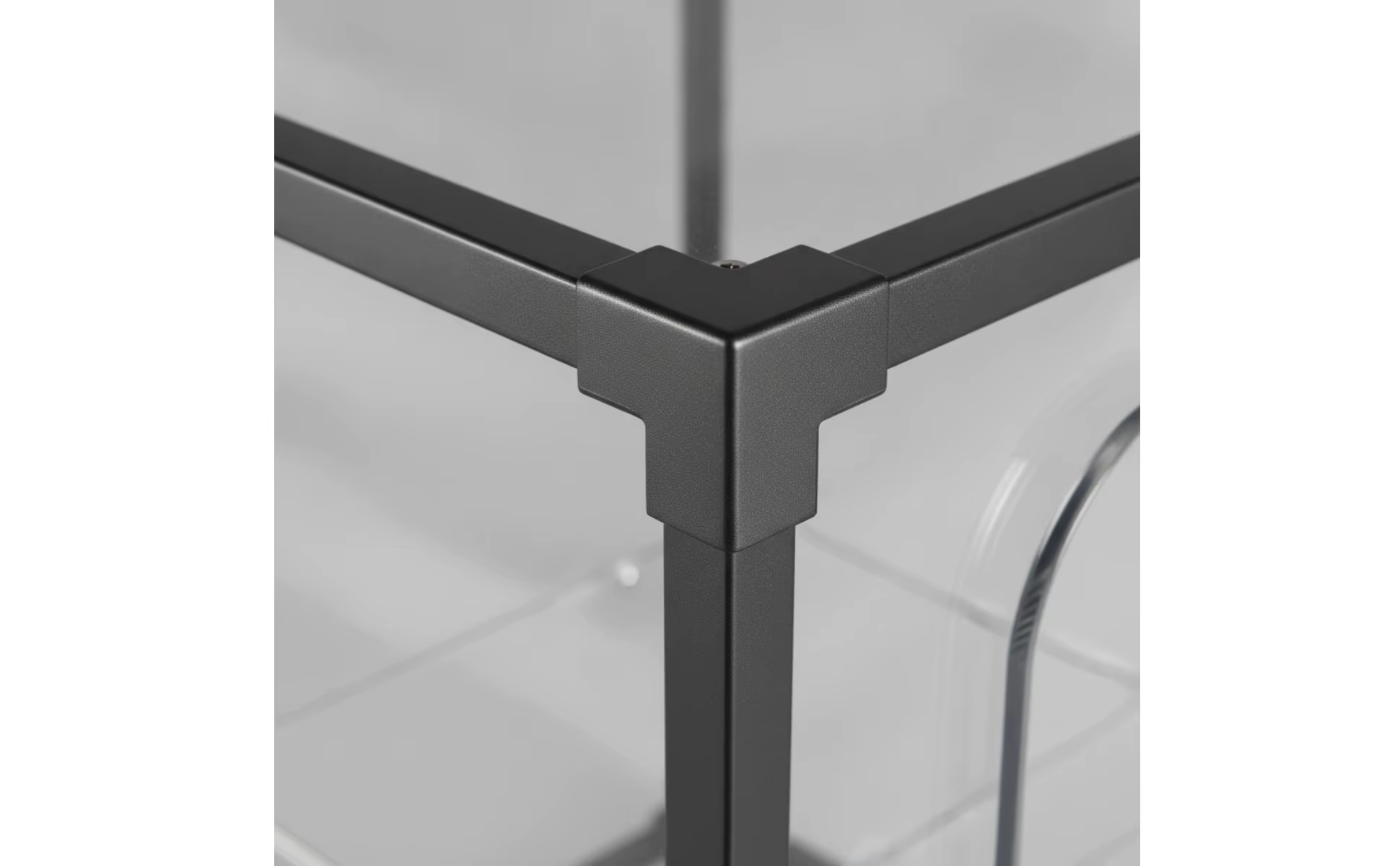 Detalle del gabinete con estantes para teclados