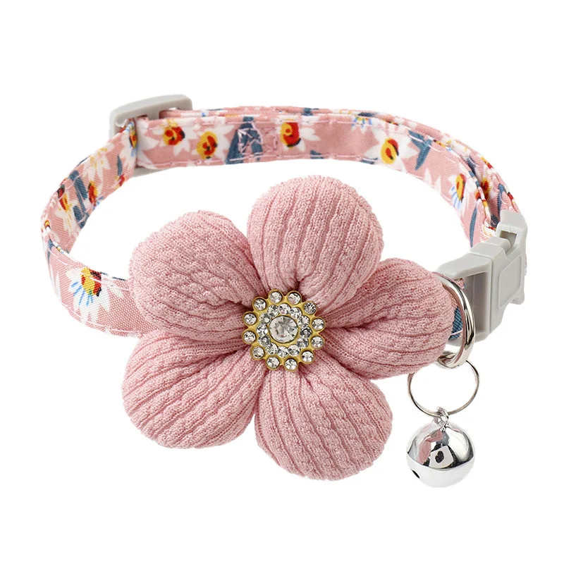 Pañuelo bandana floral ajustable para perro y gato con seguridad