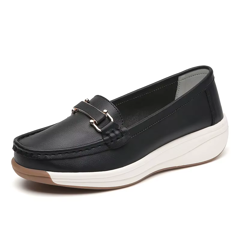 Detalle del diseño de las zapatillas ligeras para mujer