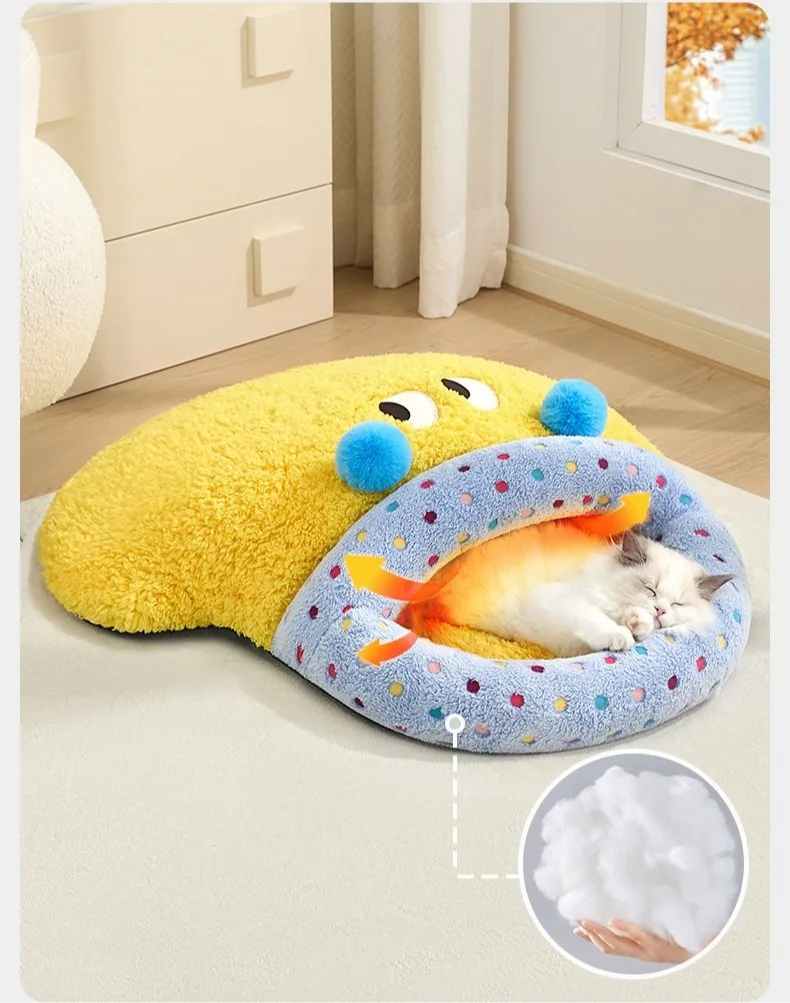 Cama plegada como saco de dormir para gato