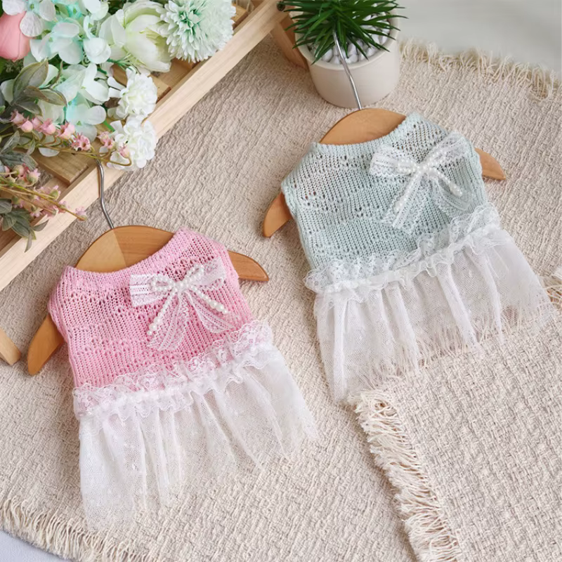 Vestido calado de verano para perros y gatos – Estilo caniche con lazo - imagen 3