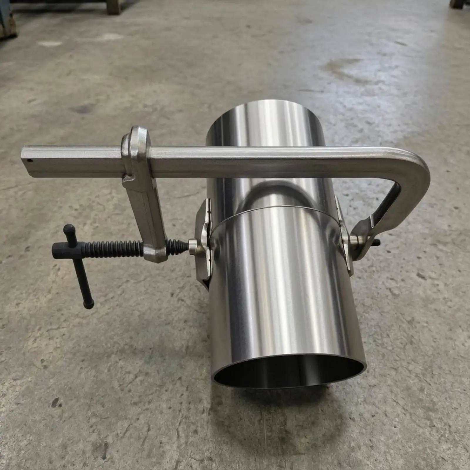 Abrazadera Alineación Tuberías 1200 Kg – Herramienta Soldadura Industrial - imagen 3