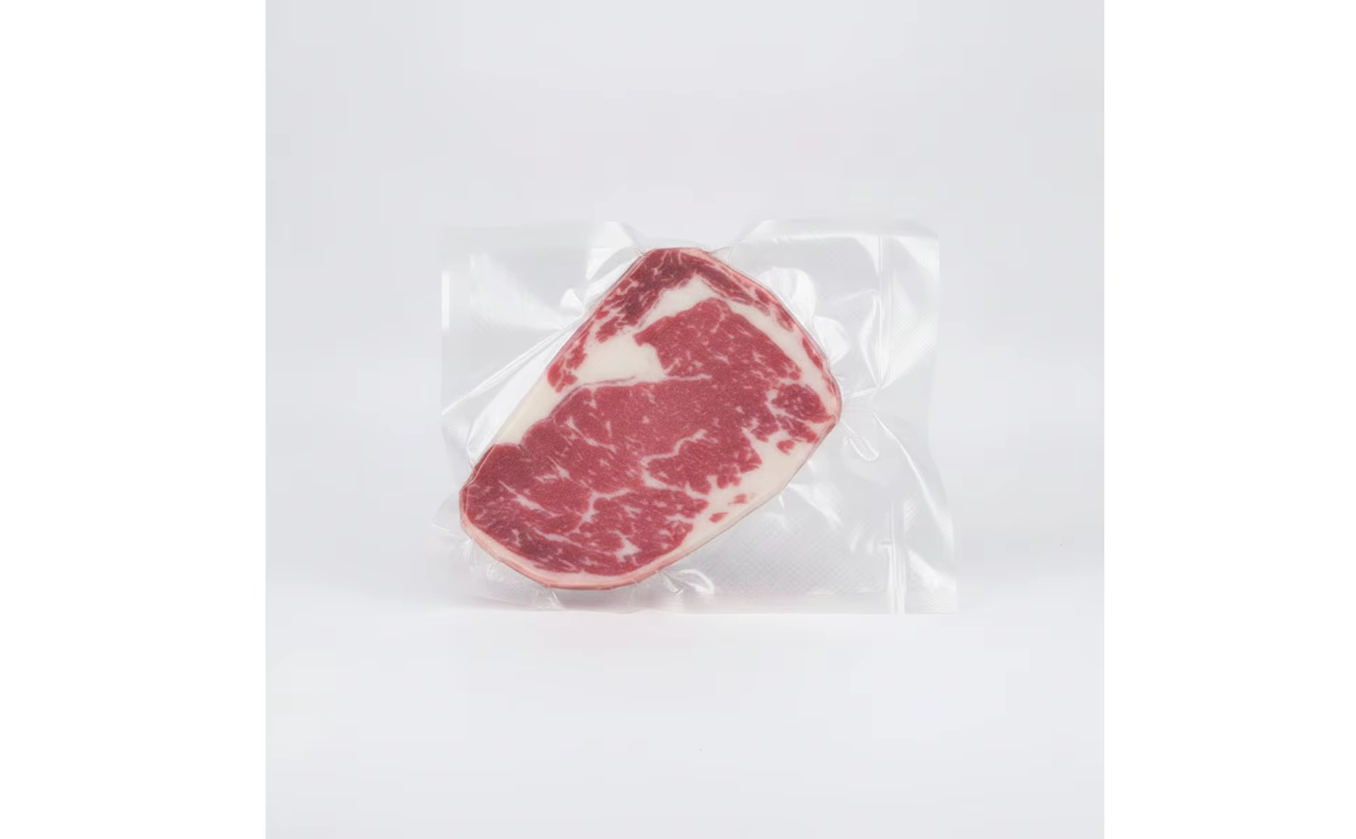 Modelo de carne en vitrina de carnicería simulada