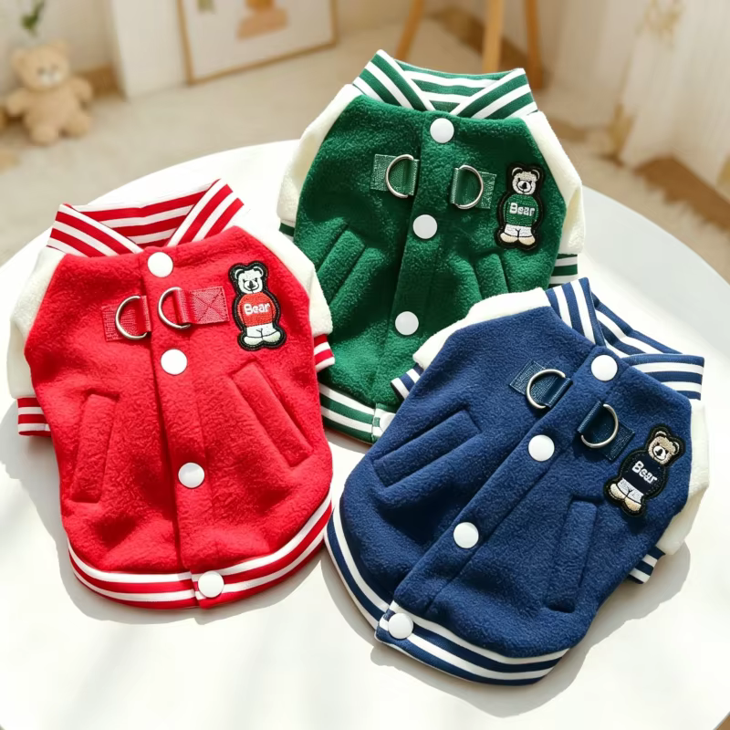 Chaqueta béisbol de otoño con oso estampado para perros y gatos - imagen 3