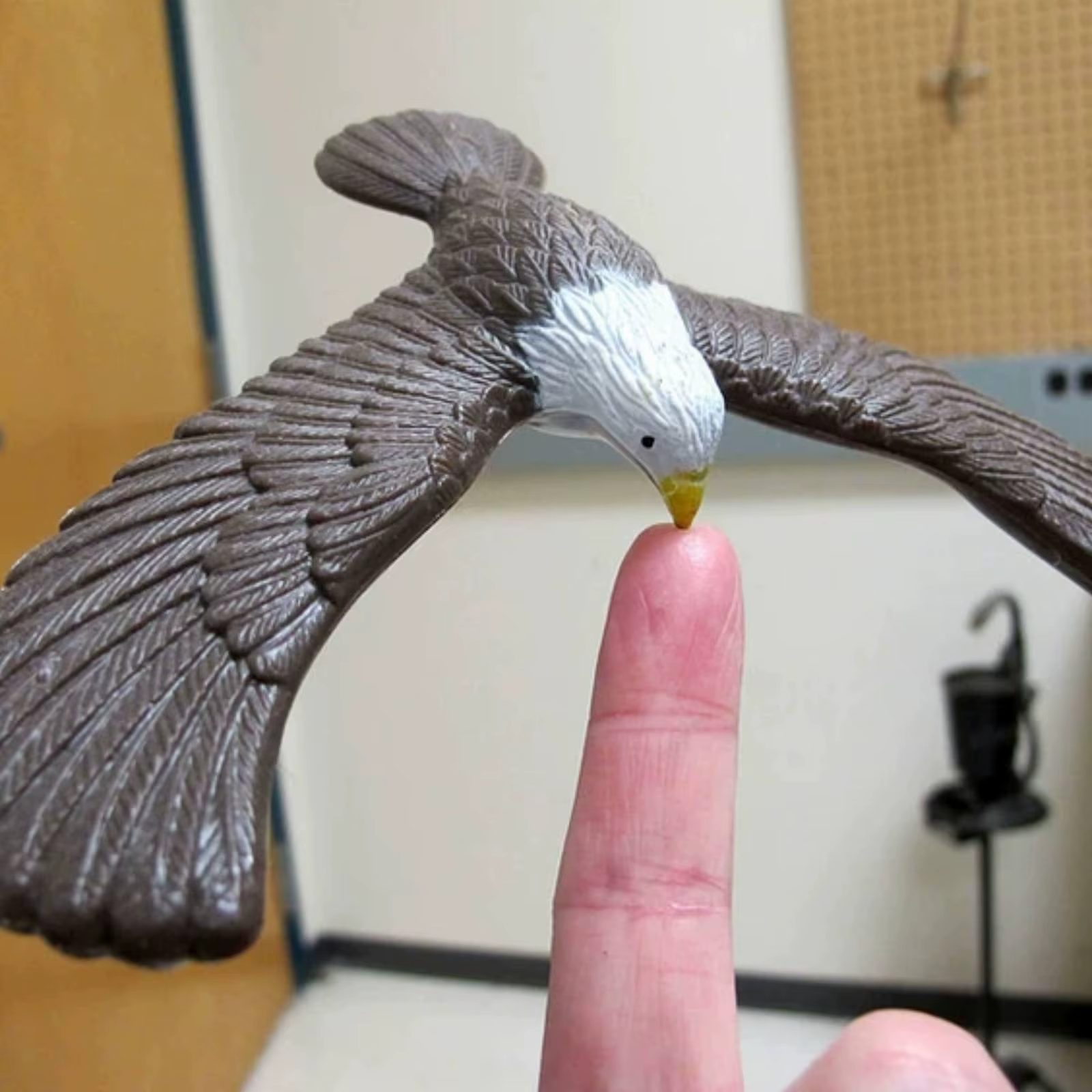 Juego Equilibrista de Pájaros – Juguete de Mesa para Casa y Escuela - imagen 2