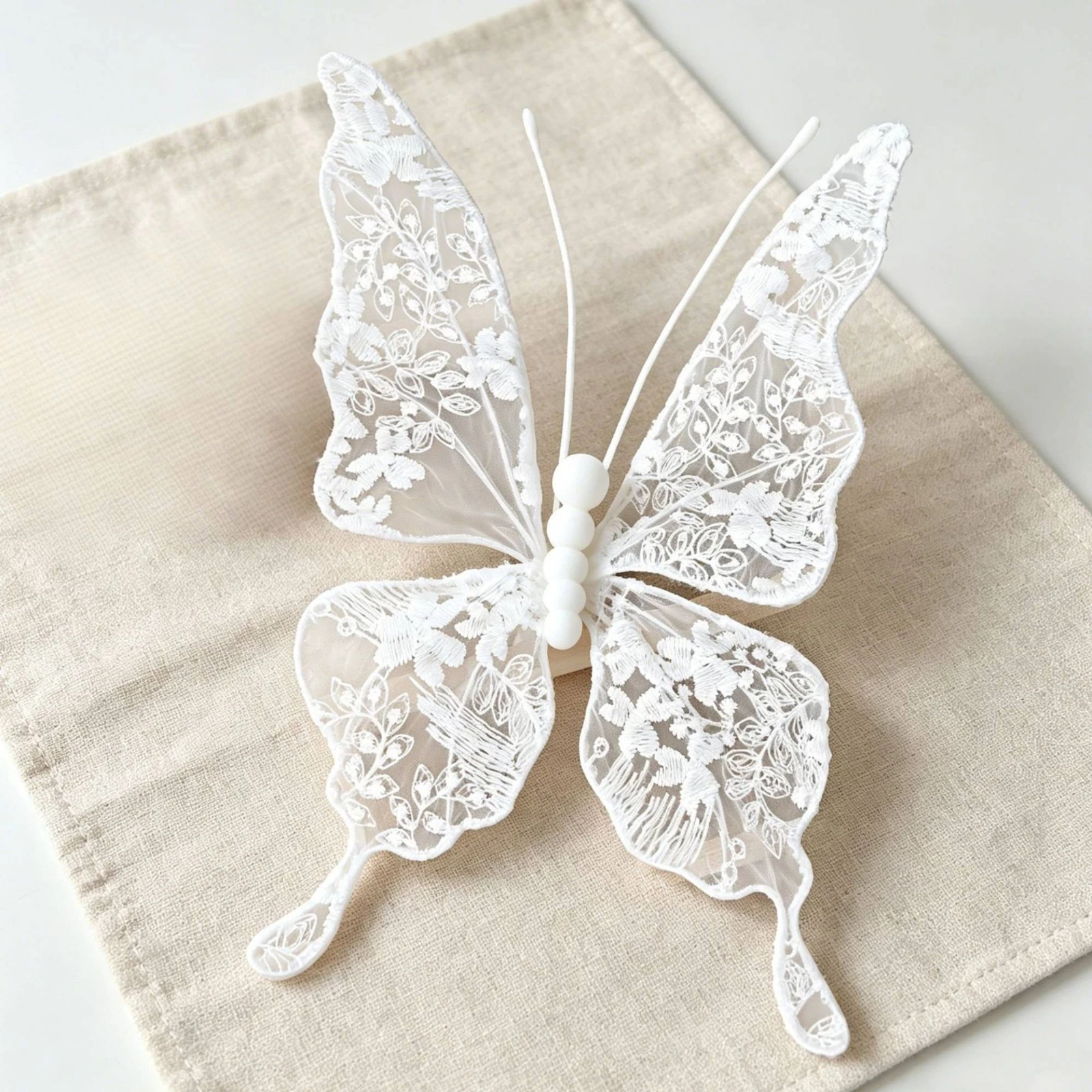 Adorno mariposa de encaje para gatos y perros, fácil de limpiar