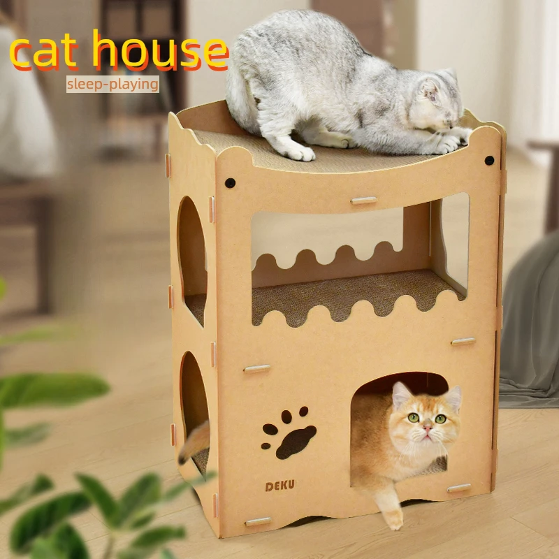 Casa para gatos con rascador de cartón en sala moderna