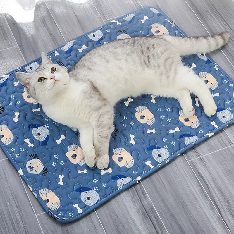 Cojín frío con alfombrilla refrigerante para gatos y perros pequeños - imagen 2