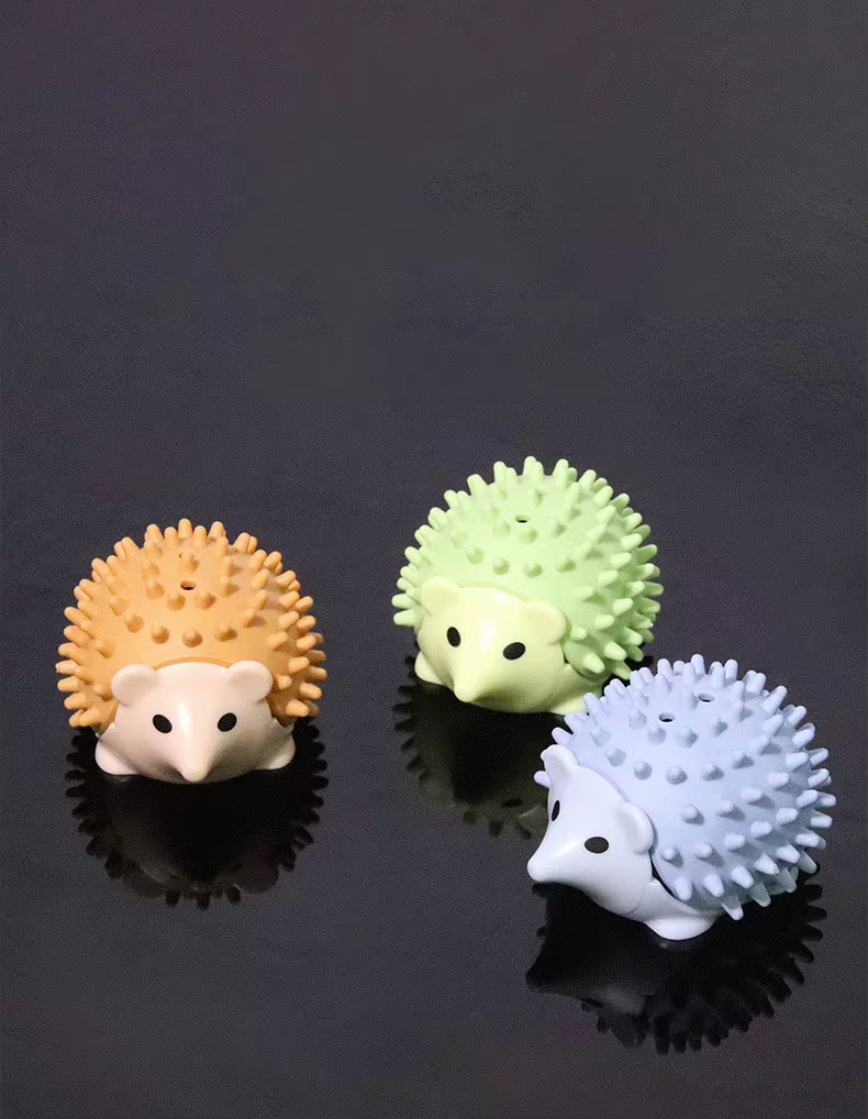 Pelota de hierba gatera con textura para lamer