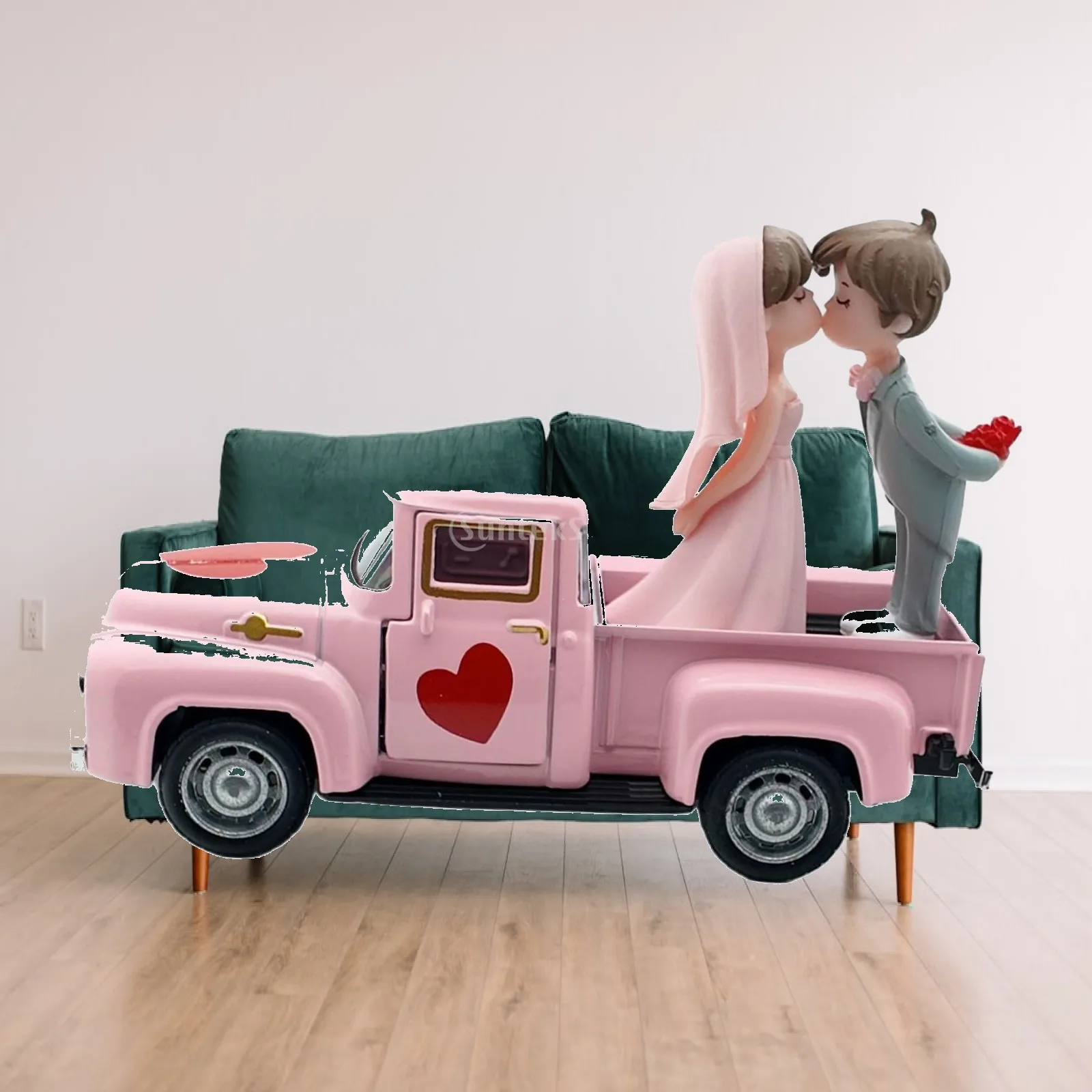 Figura de Pareja en Camioneta Rústica – Decoración para Compromiso y San Valentín - imagen 5