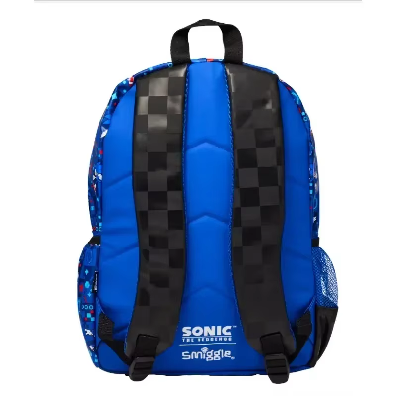 Detalles del diseño y acabados de la mochila
