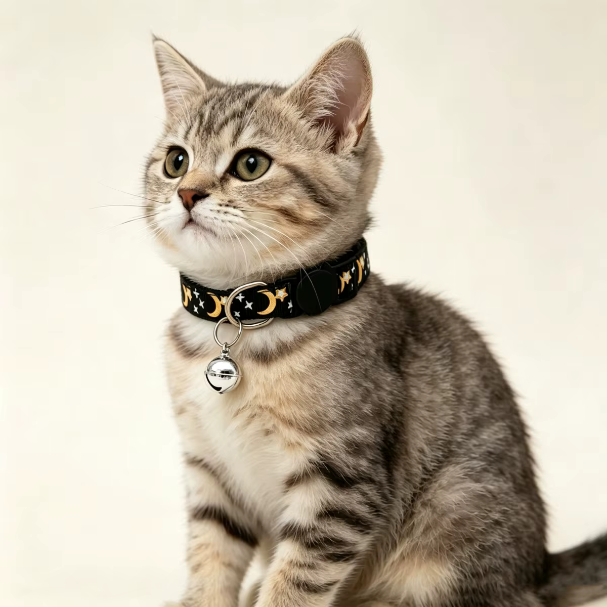 Collar con luna y estrellas doradas para gatos y perros mini - imagen 3