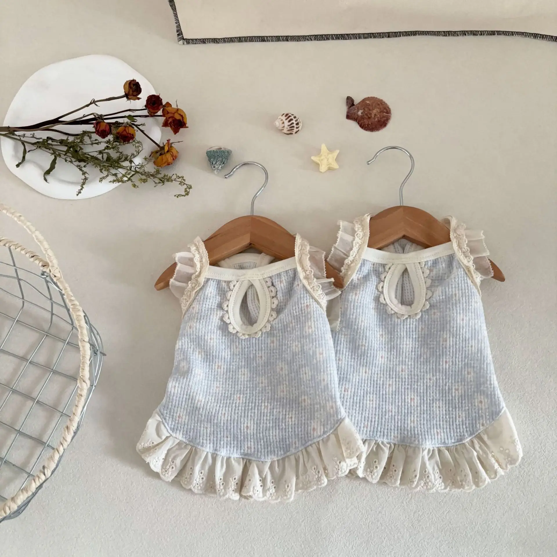 Vestido floral para perros: encaje y estilo princesa primavera-verano - imagen 2