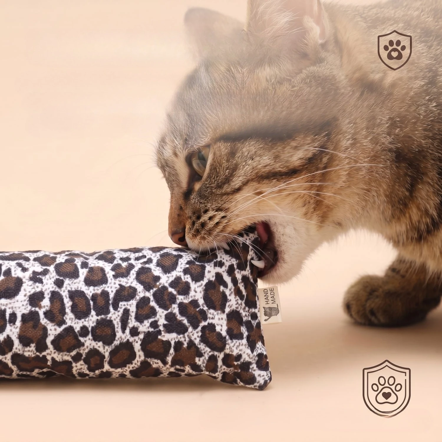 Juguete para gatos: peluche con hierba gatera y limpieza dental - imagen 4