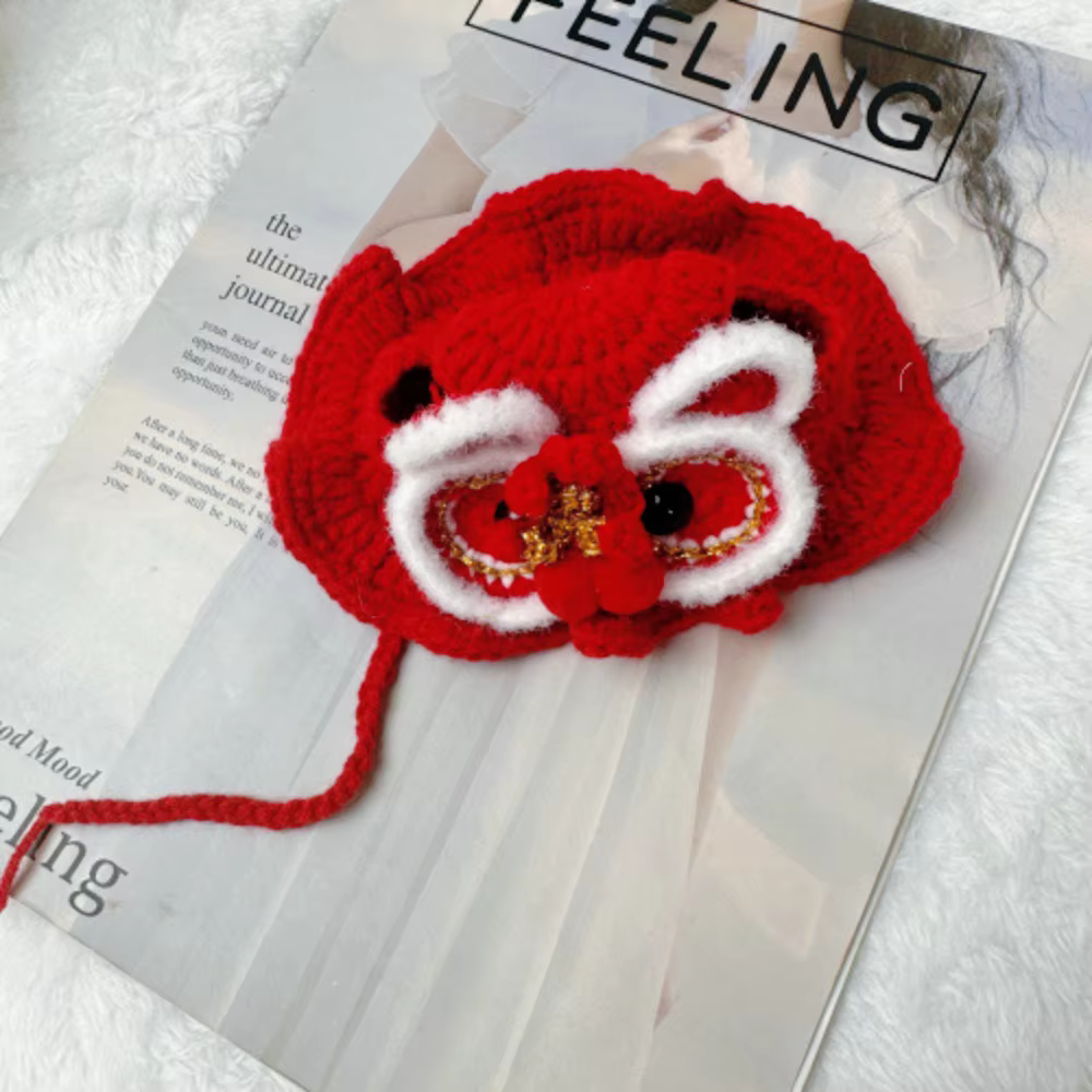 Perro modelo con orejas de león