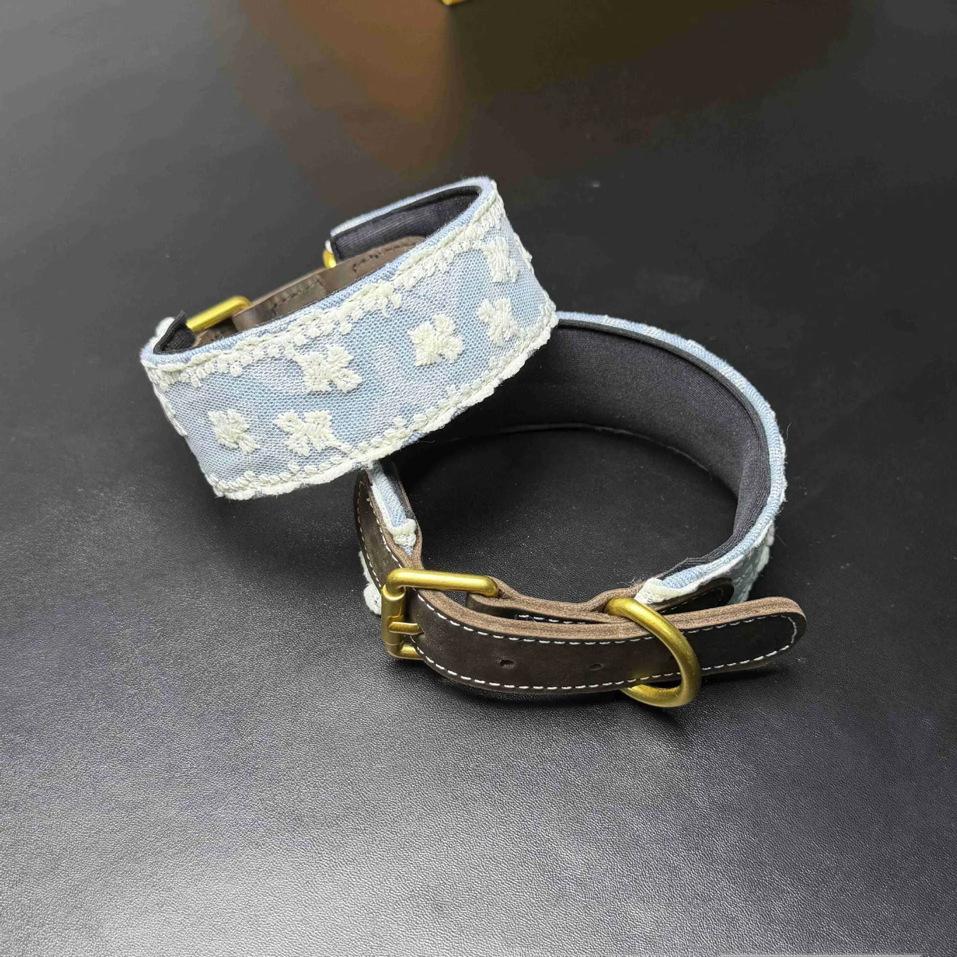 Collar de cuero genuino para perro ajustable – Resistente para paseos - imagen 3