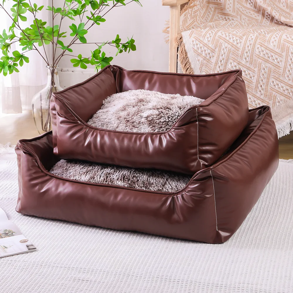 Cama cuadrada para perros con piel sintética y cojín interior