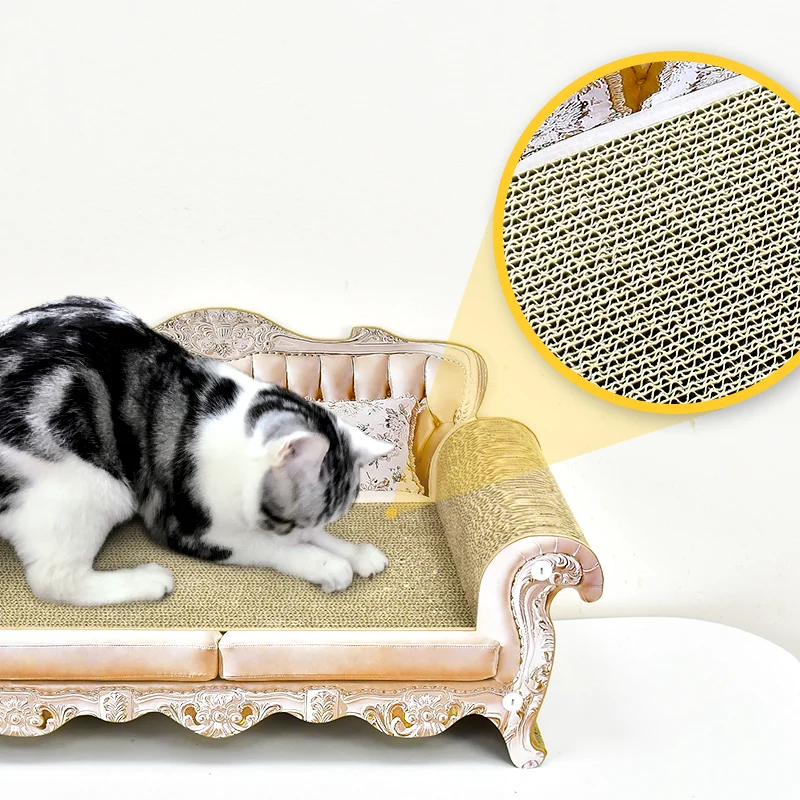 Gato descansando en el mueble