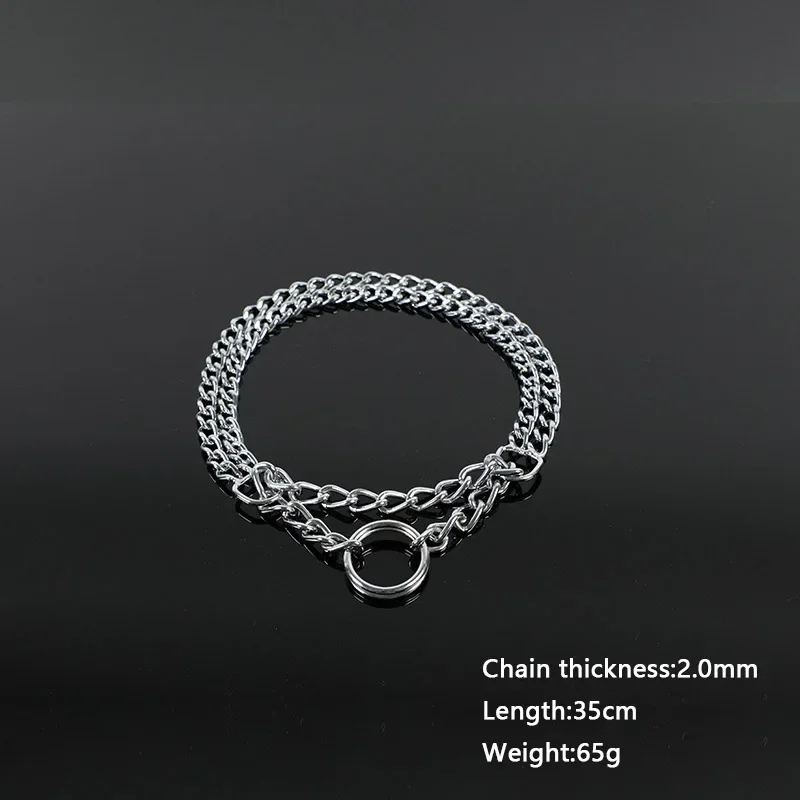 Vista lateral del collar mostrando el acabado en plata