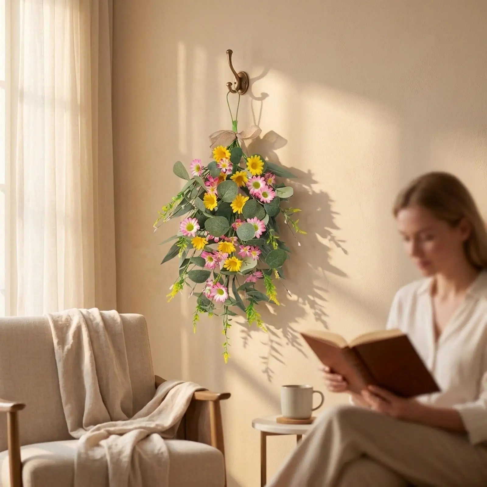 Guirnalda colgada en un porche exterior con ambiente primaveral
