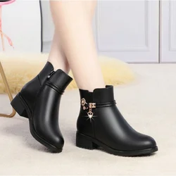 Botas Cortas de Invierno para Mujer – Cuero, Tacón Grueso y Forro Cálido