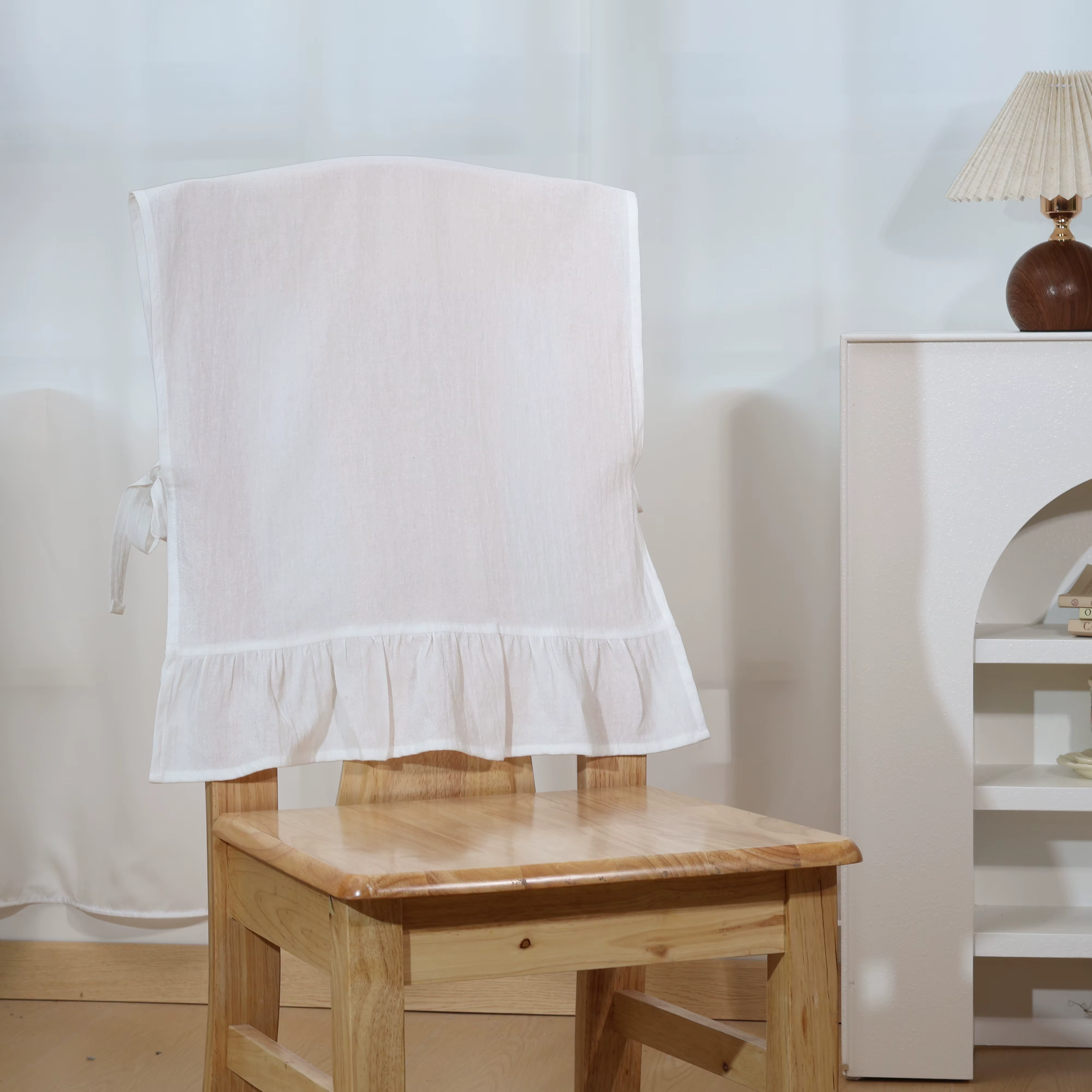 Funda de silla elástica blanca con encaje – Banquetes y bodas - imagen 4