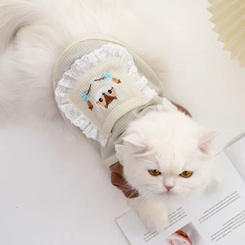 Chaleco para perro y gato con volantes de encaje