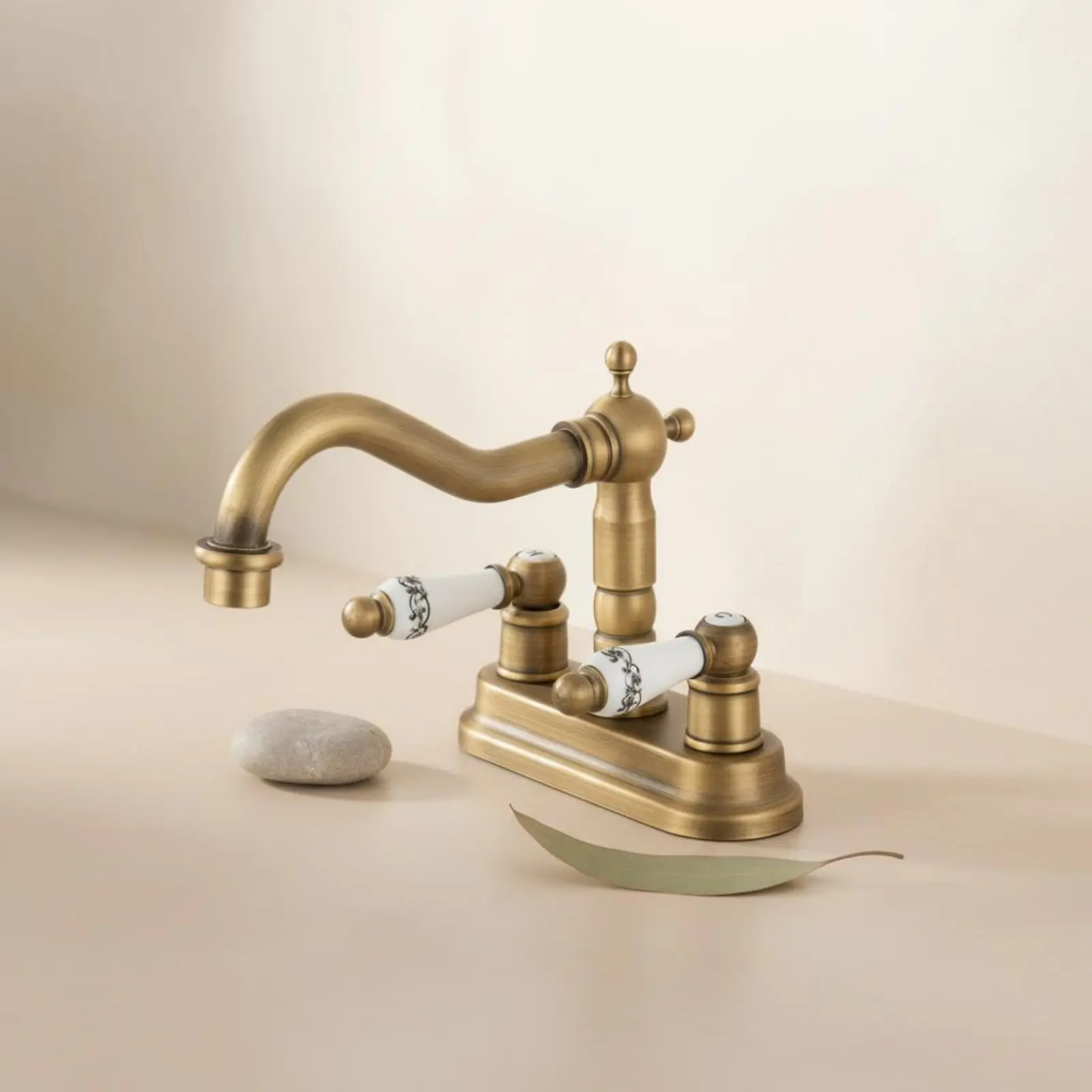 Grifo lavabo doble de bronce vintage con dos mandos para baño