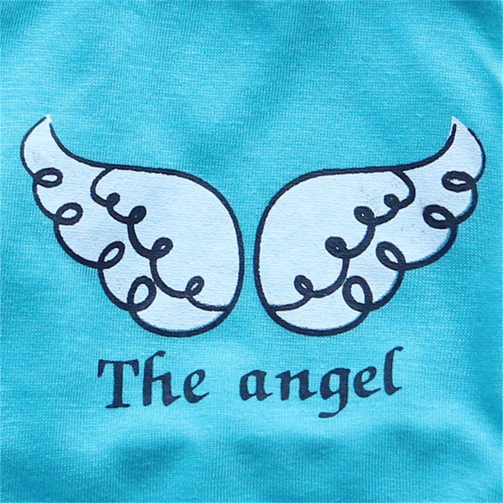 Vista trasera de la camiseta mostrando las alas