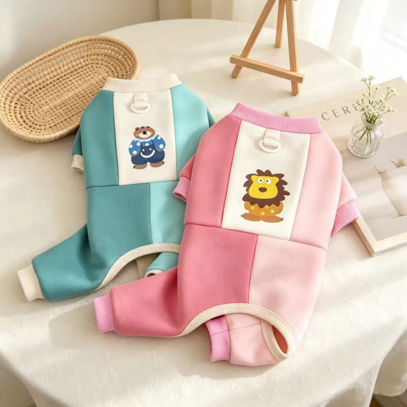 Mono cálido para perro y gato – Pijama de felpa con estampado - imagen 4