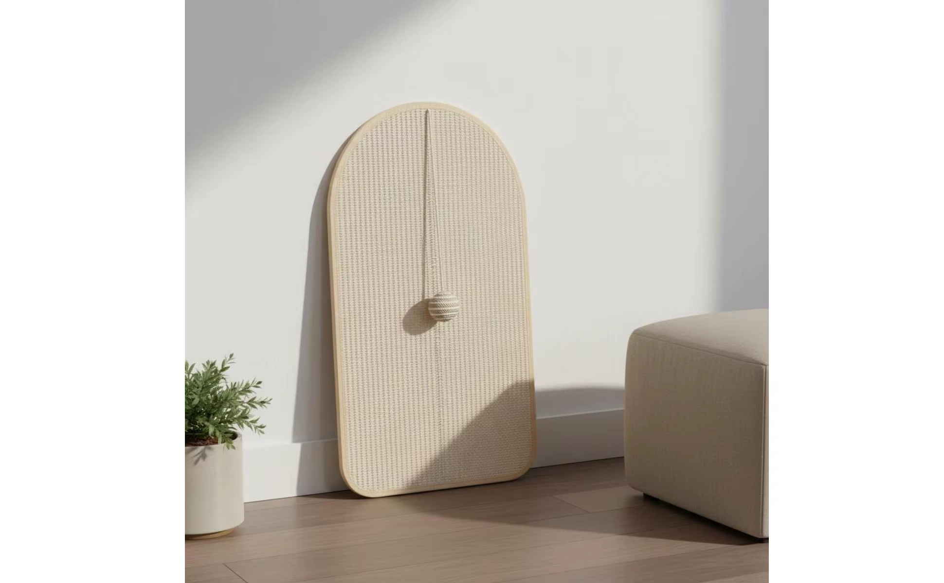 Rascador de sisal para gatos con juguete integrado