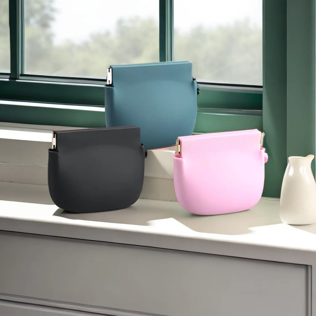 Bolsa de silicona abierta mostrando su interior